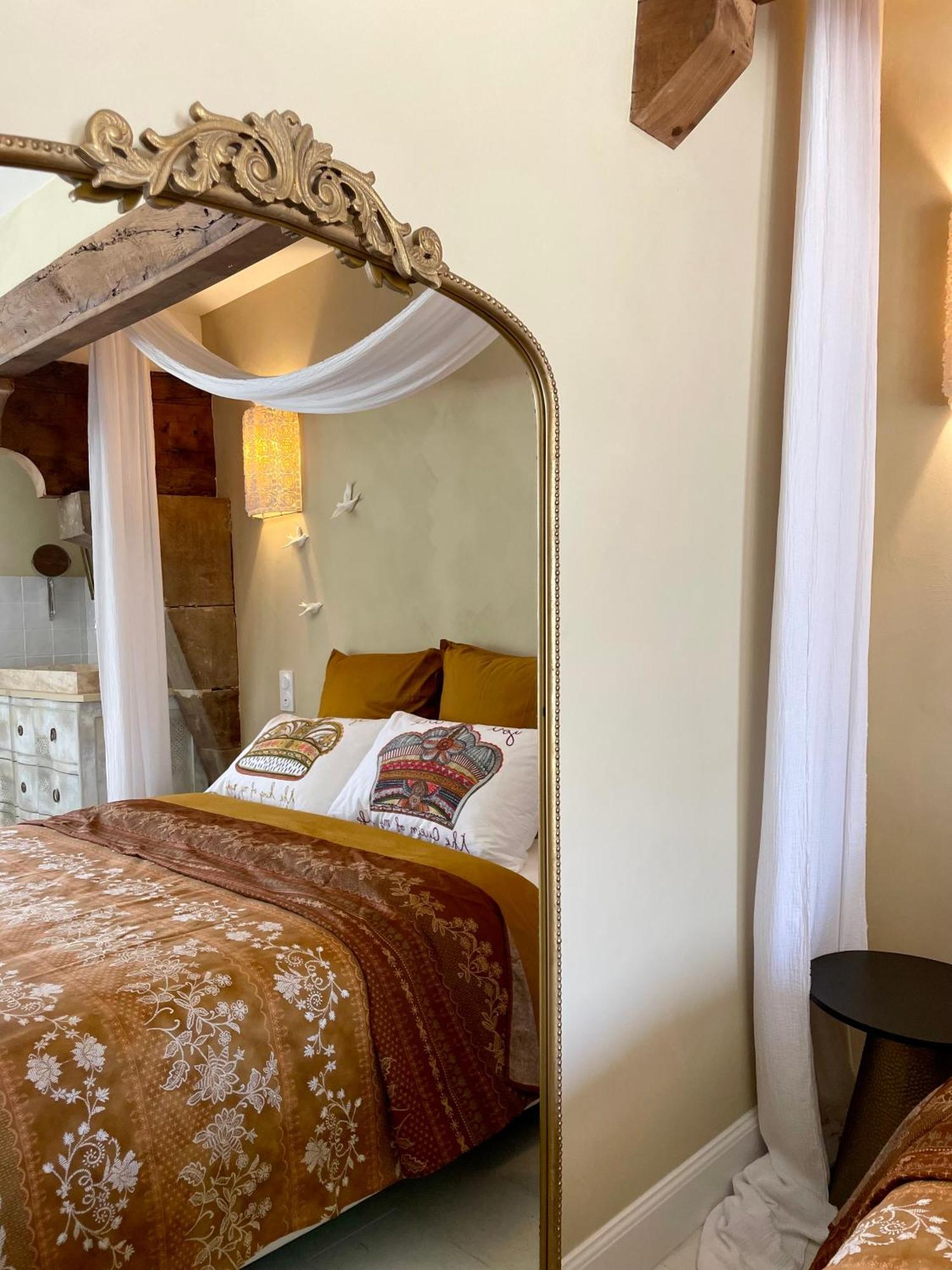 La Suite Dromoise 1809 Saint-Paul-les-Romans Luaran gambar