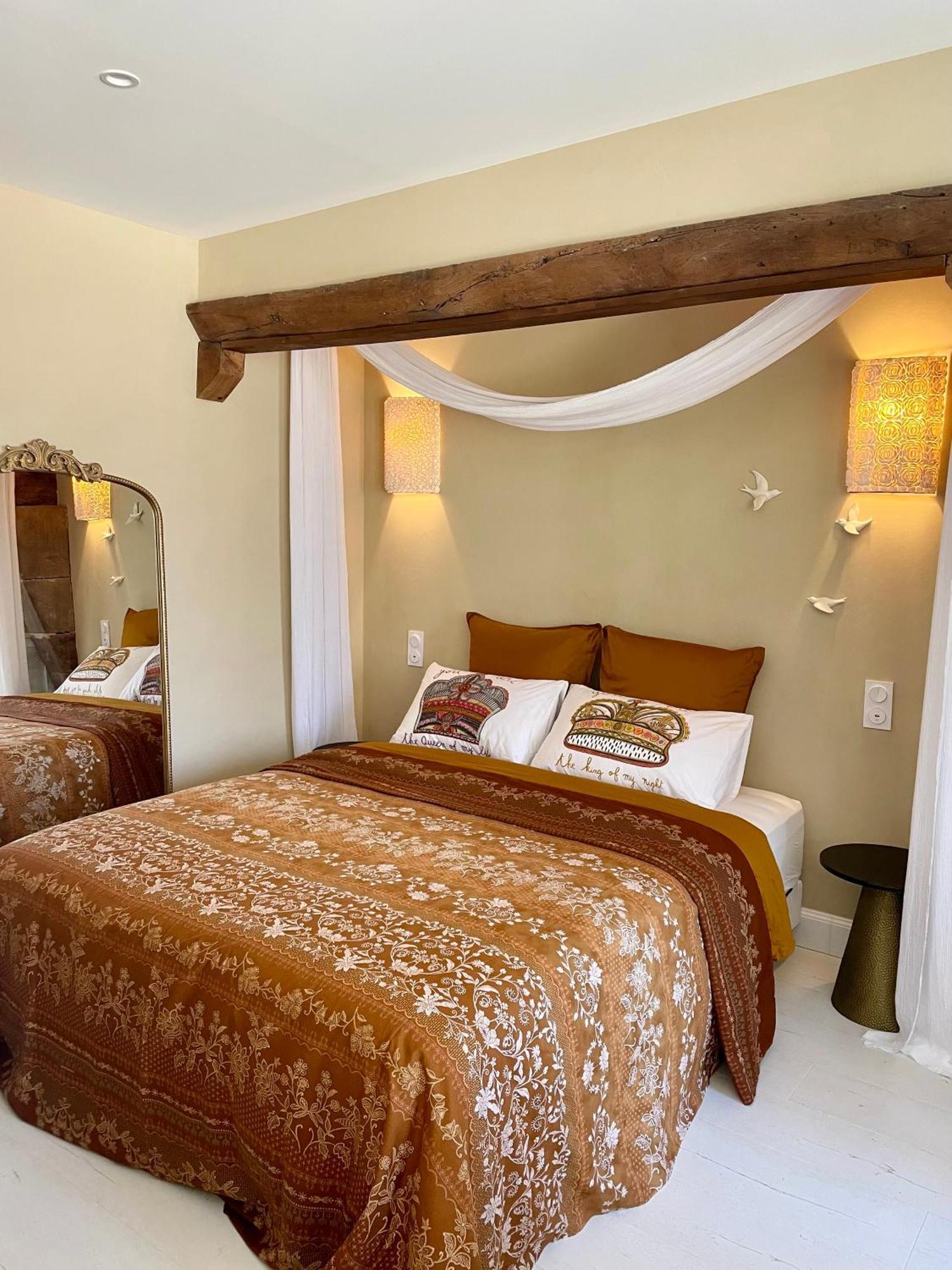 La Suite Dromoise 1809 Saint-Paul-les-Romans Luaran gambar